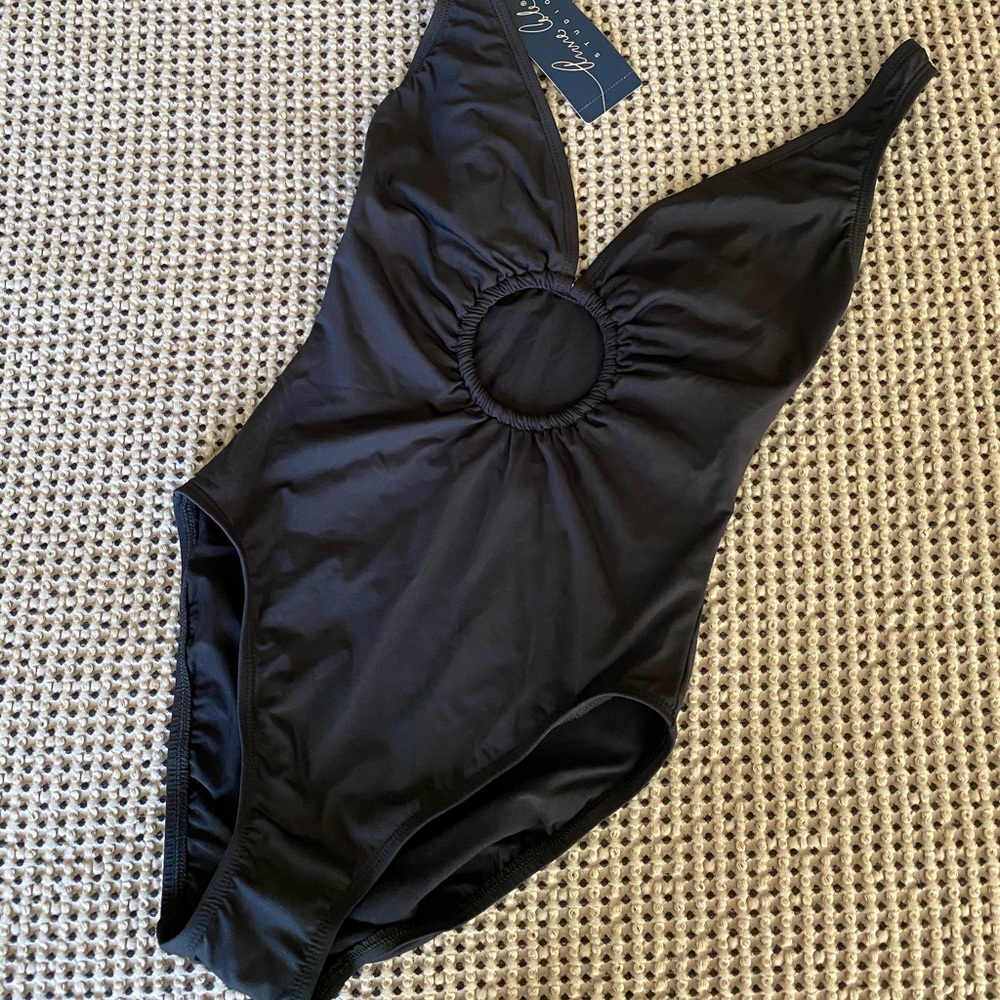Swimsuit one piece black 🩱